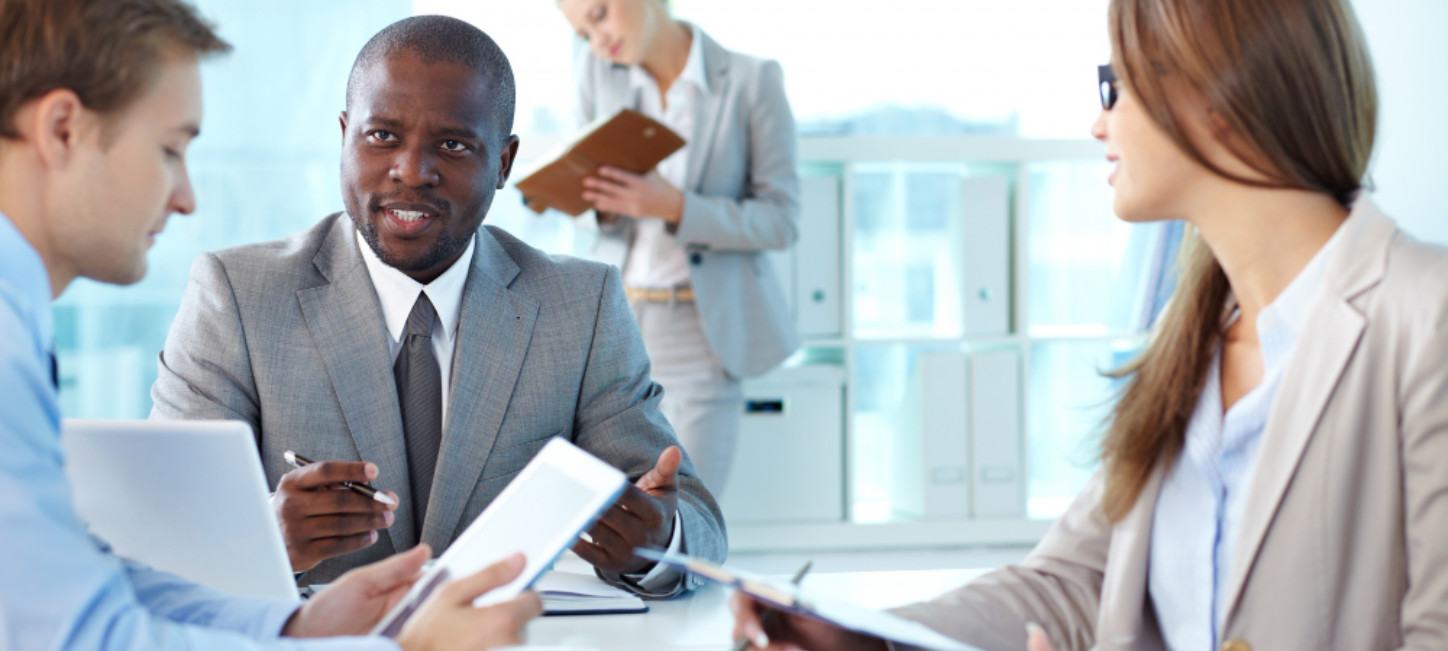 business-advisory-wide decorative image